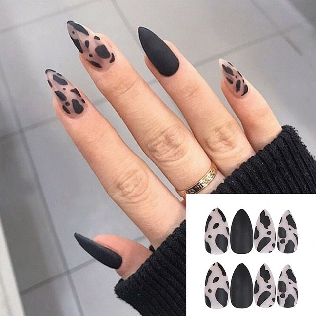 24pcs stiletto nails Black color with design