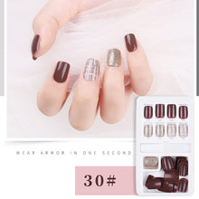 Load image into Gallery viewer, Fun and Colorful Artificial Nails