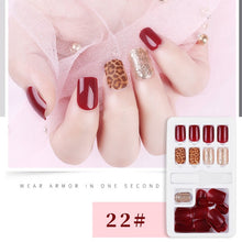 Load image into Gallery viewer, Fun and Colorful Artificial Nails